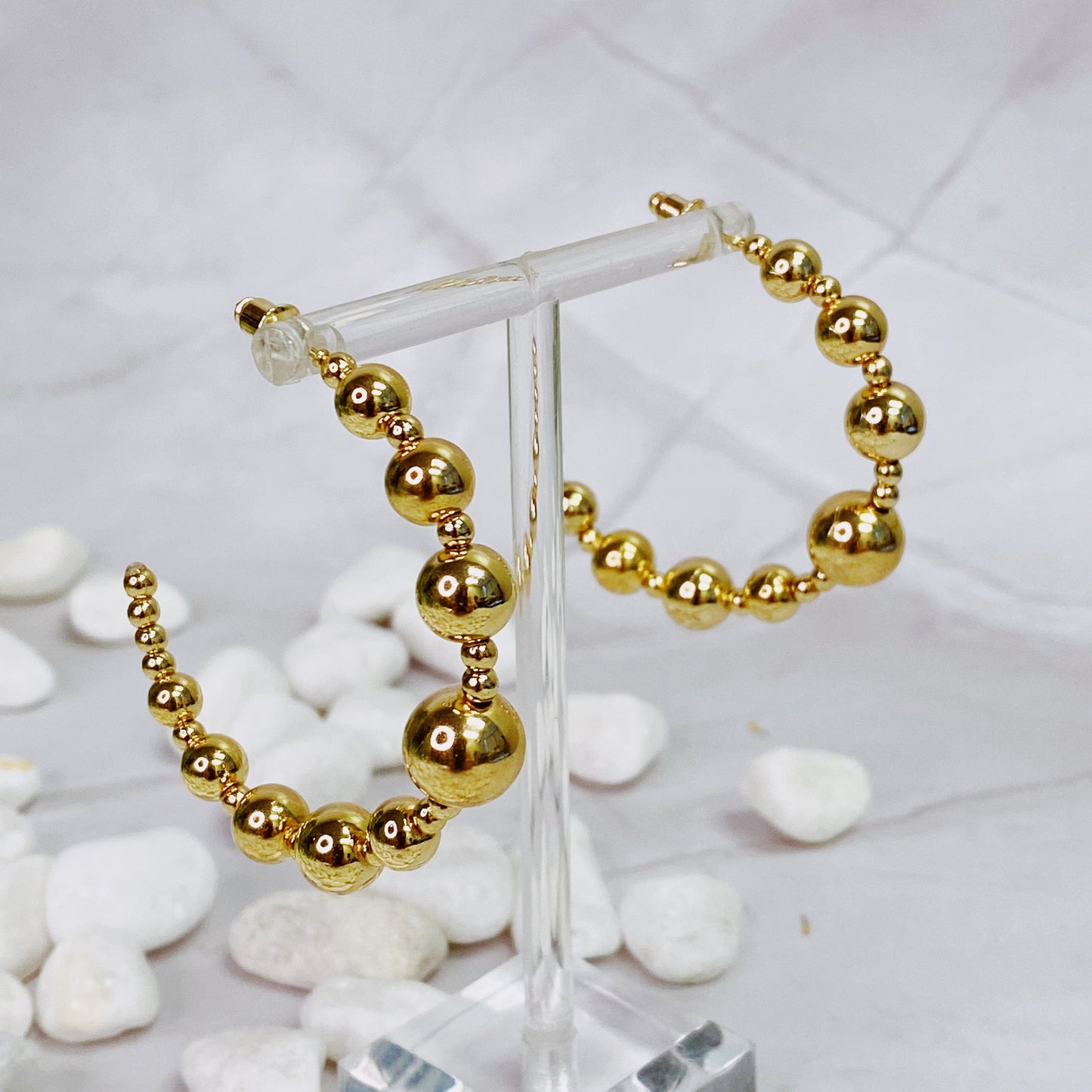 Goldene Creolen