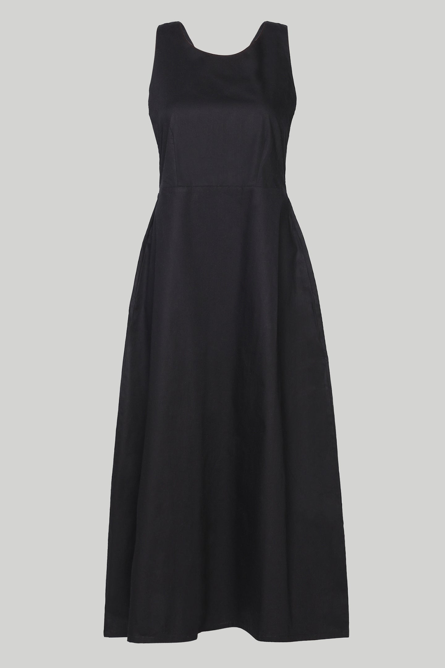 Midi-Kleid mit überkreuztem Rückenausschnitt in Schwarz