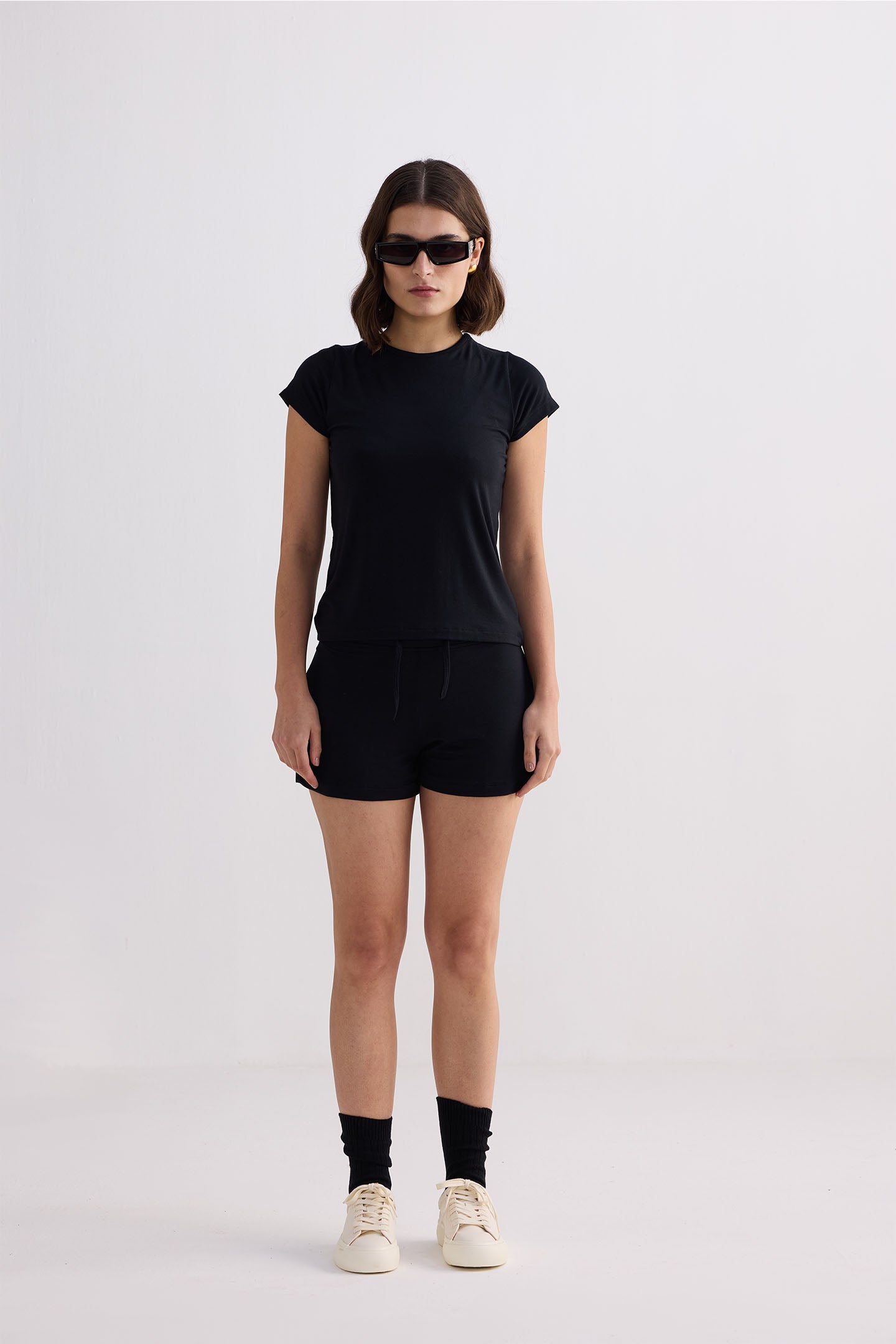 Essentielle Strick-Shorts in Schwarz