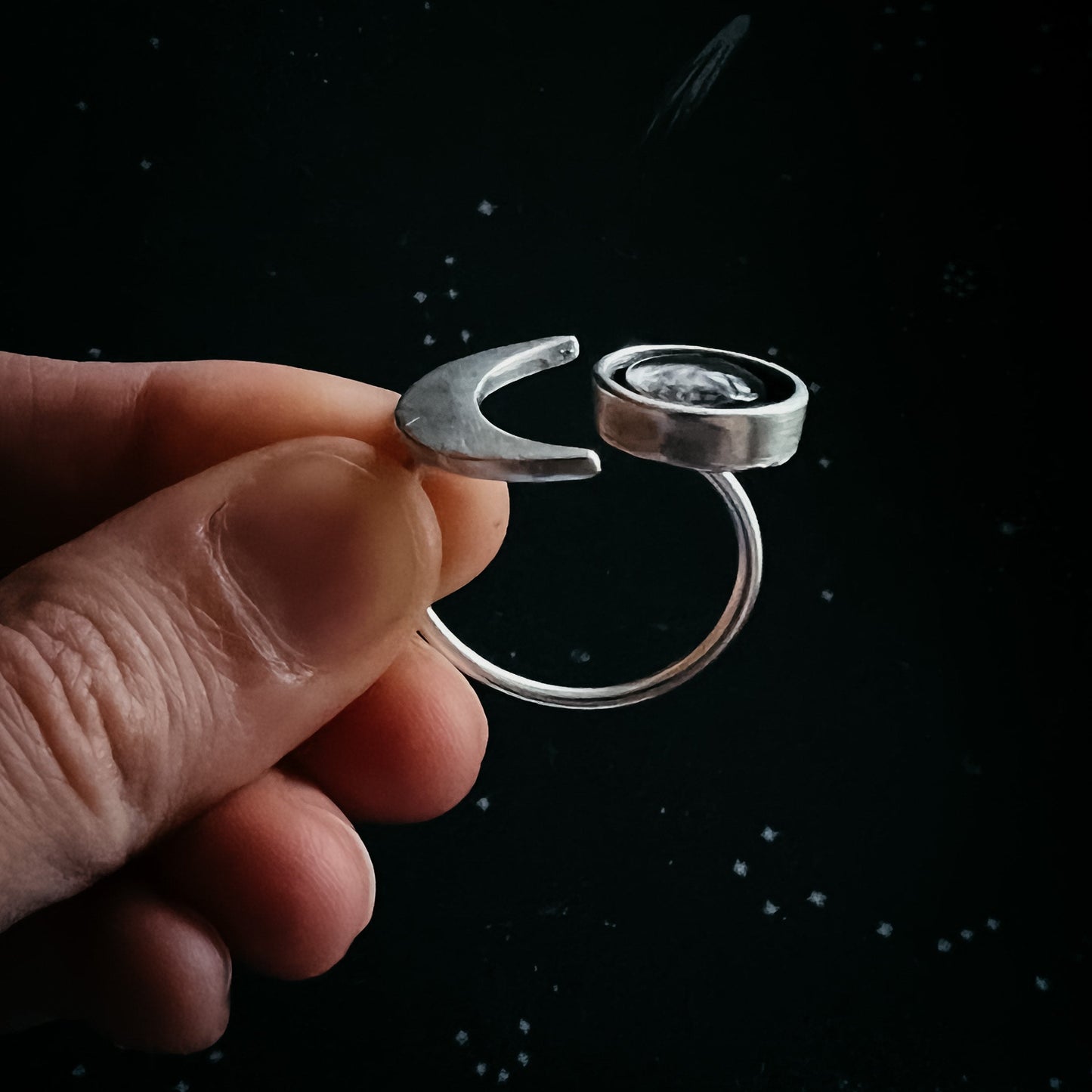Mondsichel-Wickelring mit authentischem Meteorit