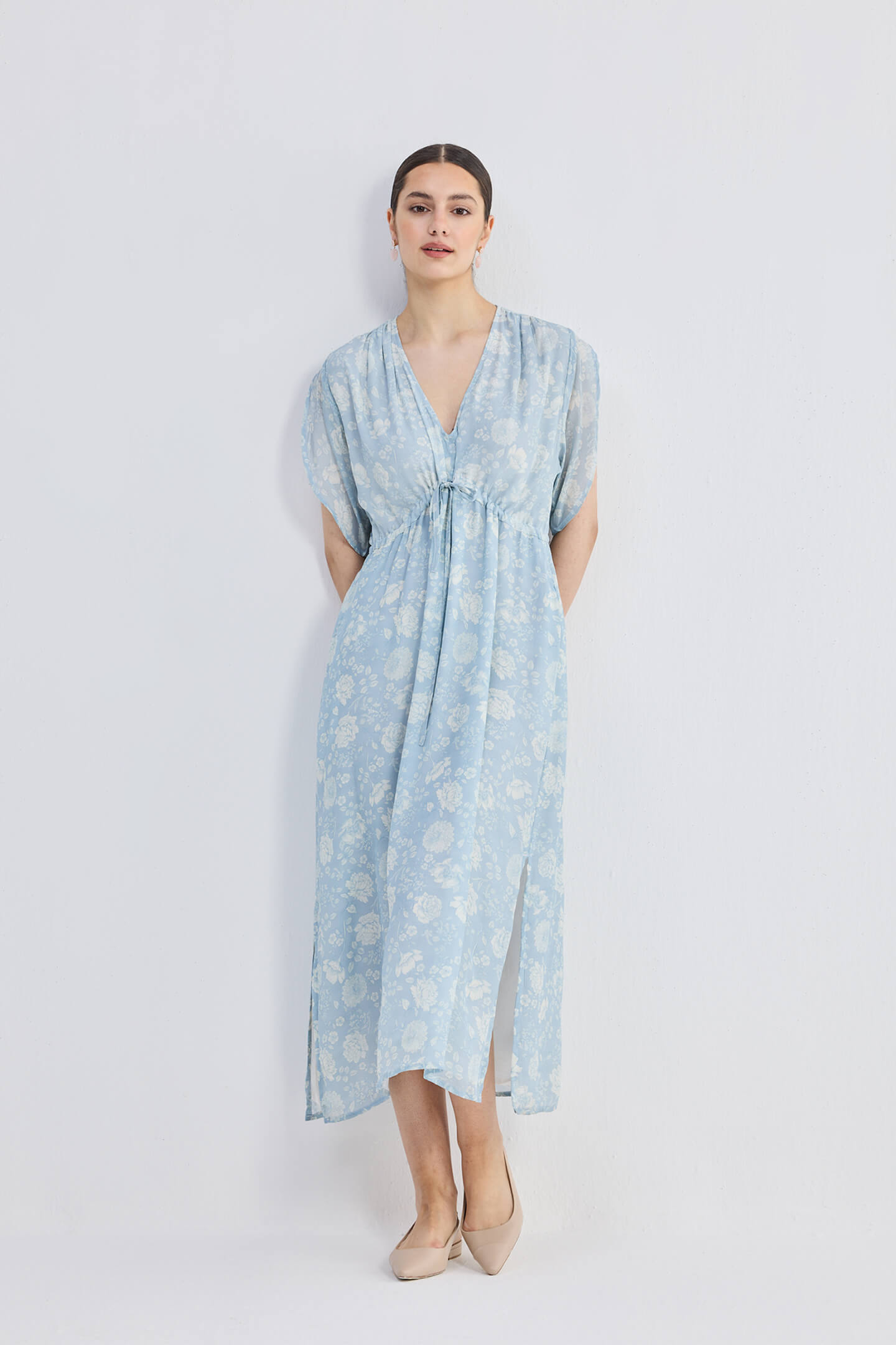 Gesmoktes Maxikleid mit Tunnelzug in Blau Geblümt