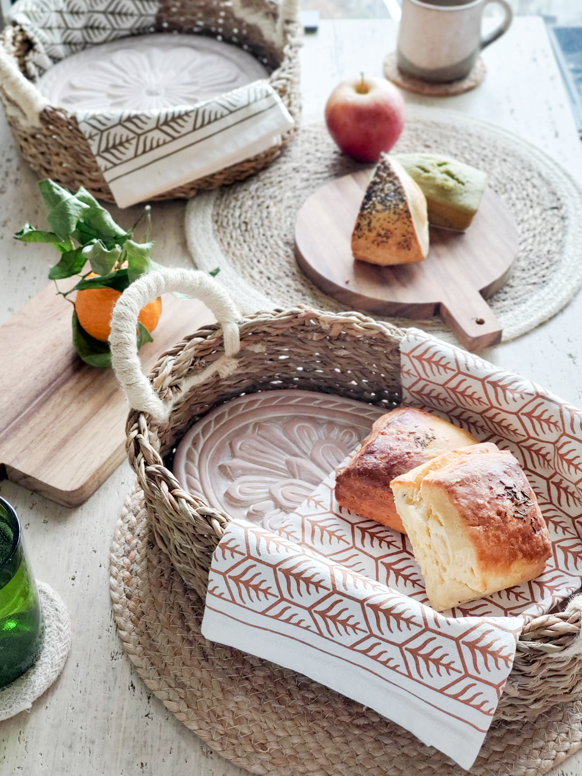 Brotwärmer und Brotkorb – Blume