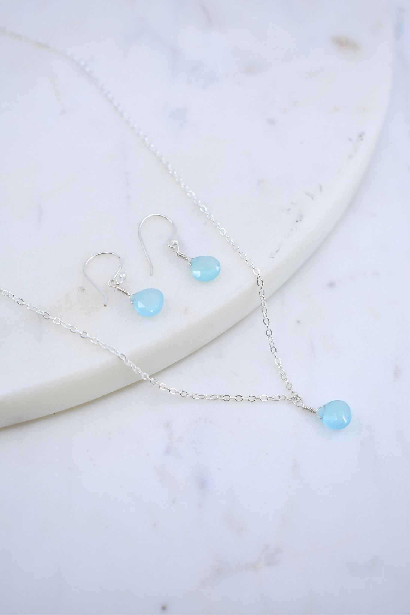 Das Bailey Set aus Chalzedon und Sterlingsilber