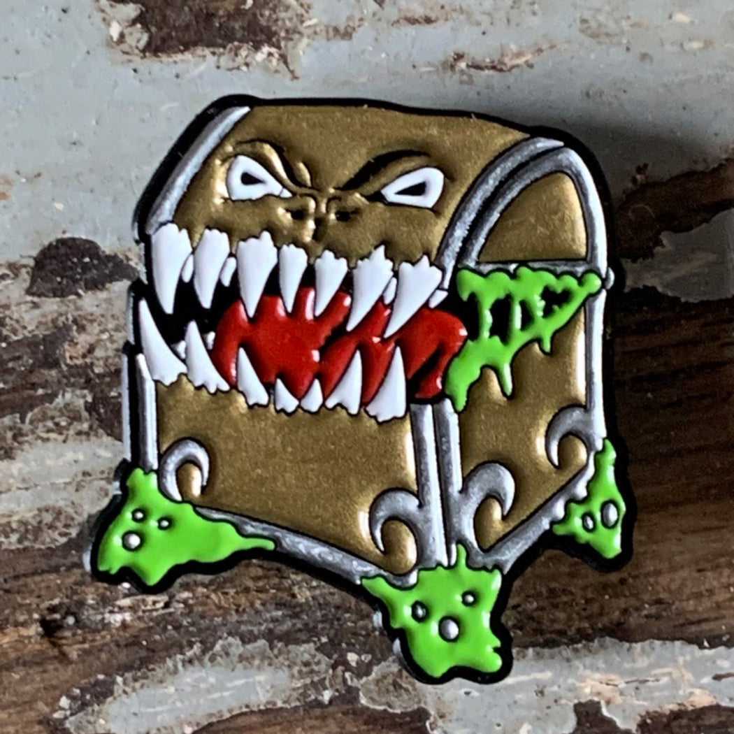Mimic – Klassischer Emaille-Pin