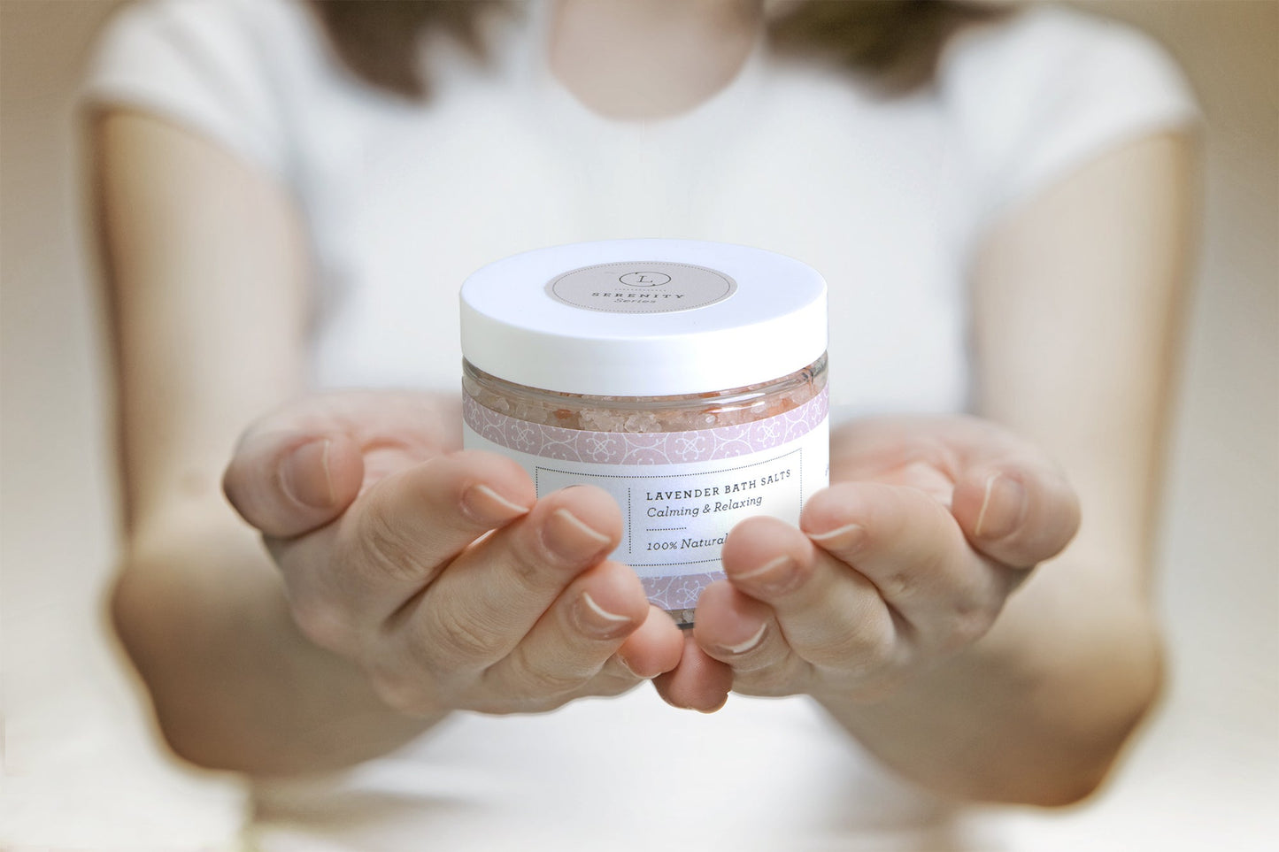 CBD Lavendel natürliches Badesalz mit CBD. Hergestellt aus Totes Meer-, Epsom- und Himalaya-Salzen