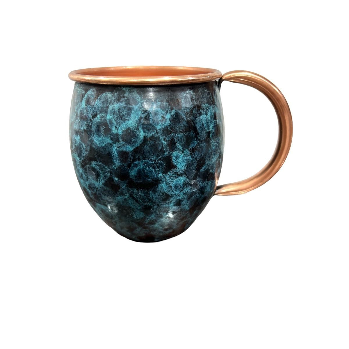 Zwei Kupferbecher, gehämmert und mit blauer Patina gebeizt