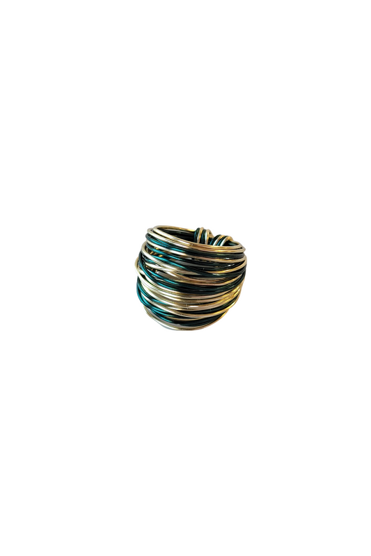 Marcia Wickelring in Grün und Gold