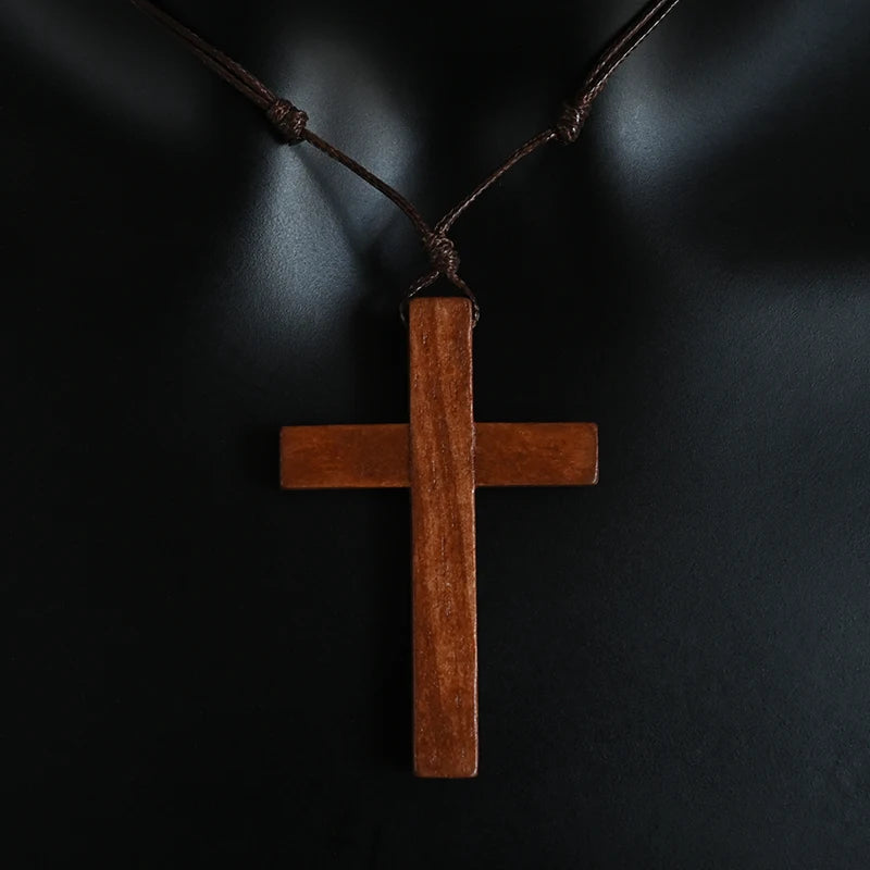 MX001 Katholisches Kreuz Halskette Jesus Christus Anhänger Choker Retro Schmuckstil Naturholz Halskette Großhandel Amulett
