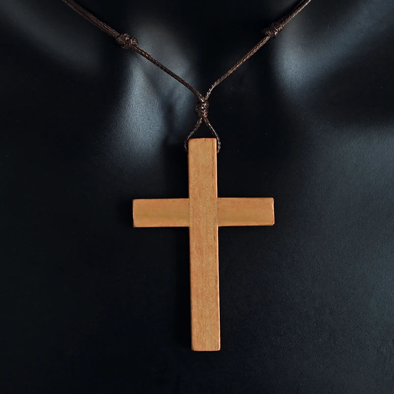 MX001 Katholisches Kreuz Halskette Jesus Christus Anhänger Choker Retro Schmuckstil Naturholz Halskette Großhandel Amulett