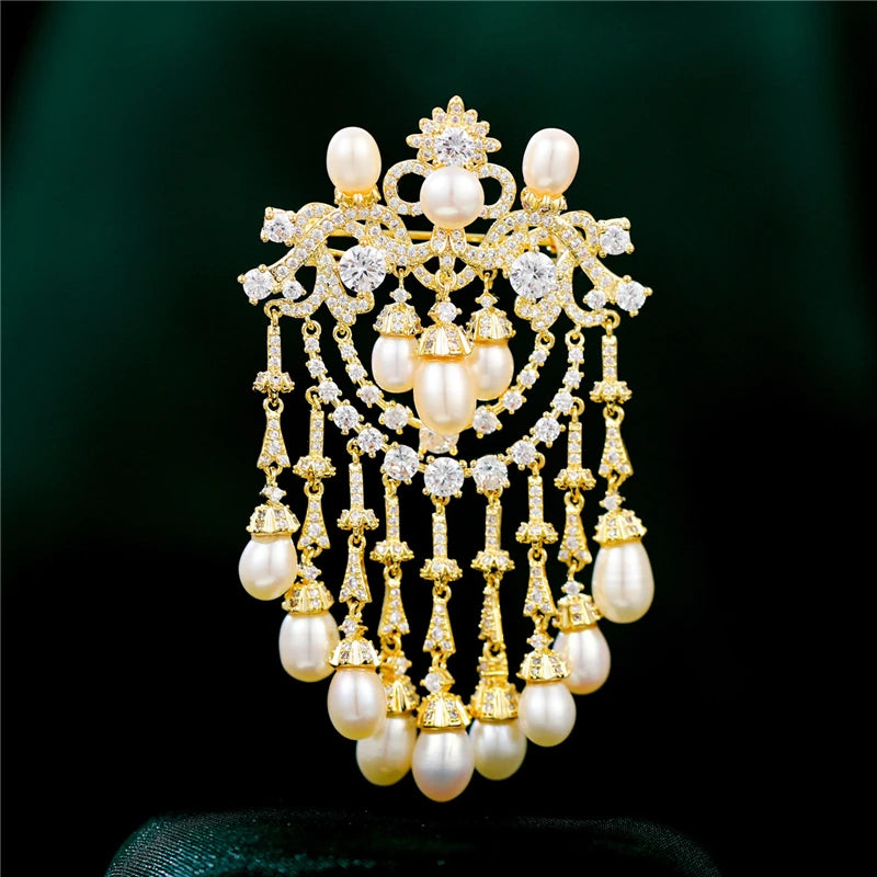 Elegante natürliche Süßwasserperlen-Quastenbroschen Luxus Glänzende Zirkonia-Blumenbrosche Anstecknadel für Damen Schmuck Weihnachtsgeschenke