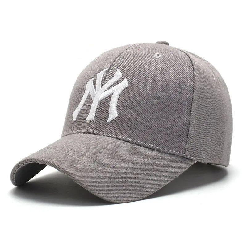 Großhandel Kostenloses individuelles Logo Unisex Denim Hochwertige Dad-Mütze mit gesticktem Logo Baseballkappe für Eltern Strand Klassischer Sport