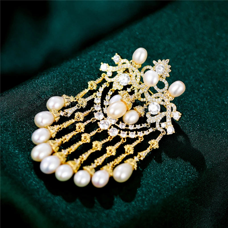 Elegante natürliche Süßwasserperlen-Quastenbroschen Luxus Glänzende Zirkonia-Blumenbrosche Anstecknadel für Damen Schmuck Weihnachtsgeschenke