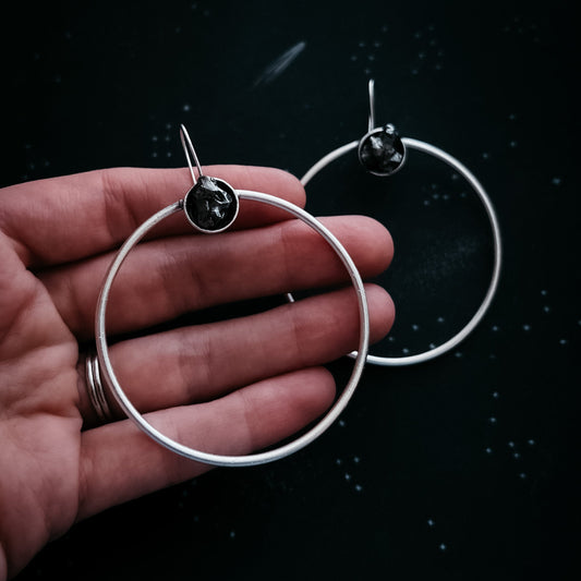 Große Creolen mit Meteorit