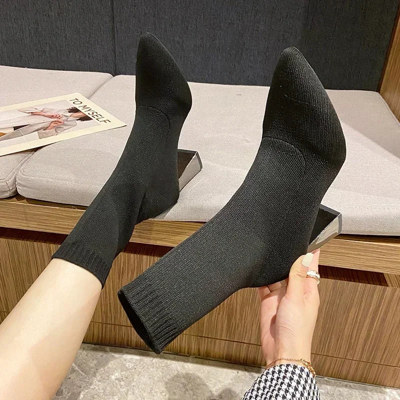 Neue Damen-Spitzstiefel 2025: Modische, schlanke Sockenstiefel und lässige, dicke High-Heel-Sockenstiefel