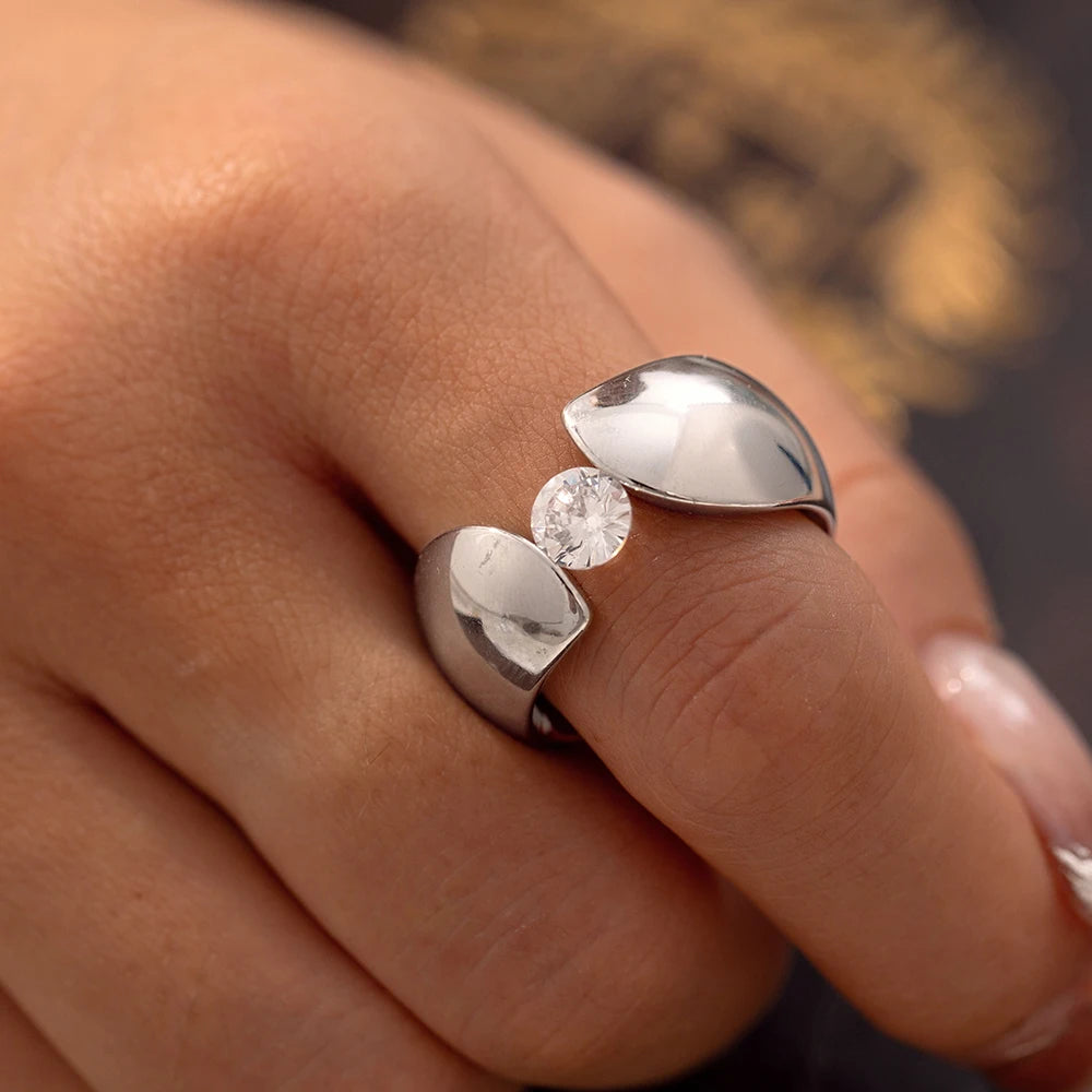 Trendy Stainless Steel Round Rings For Women Zircon Wedding Bands Women Finger Gold Silver Color Chunky Rings Waterproof Jewelry