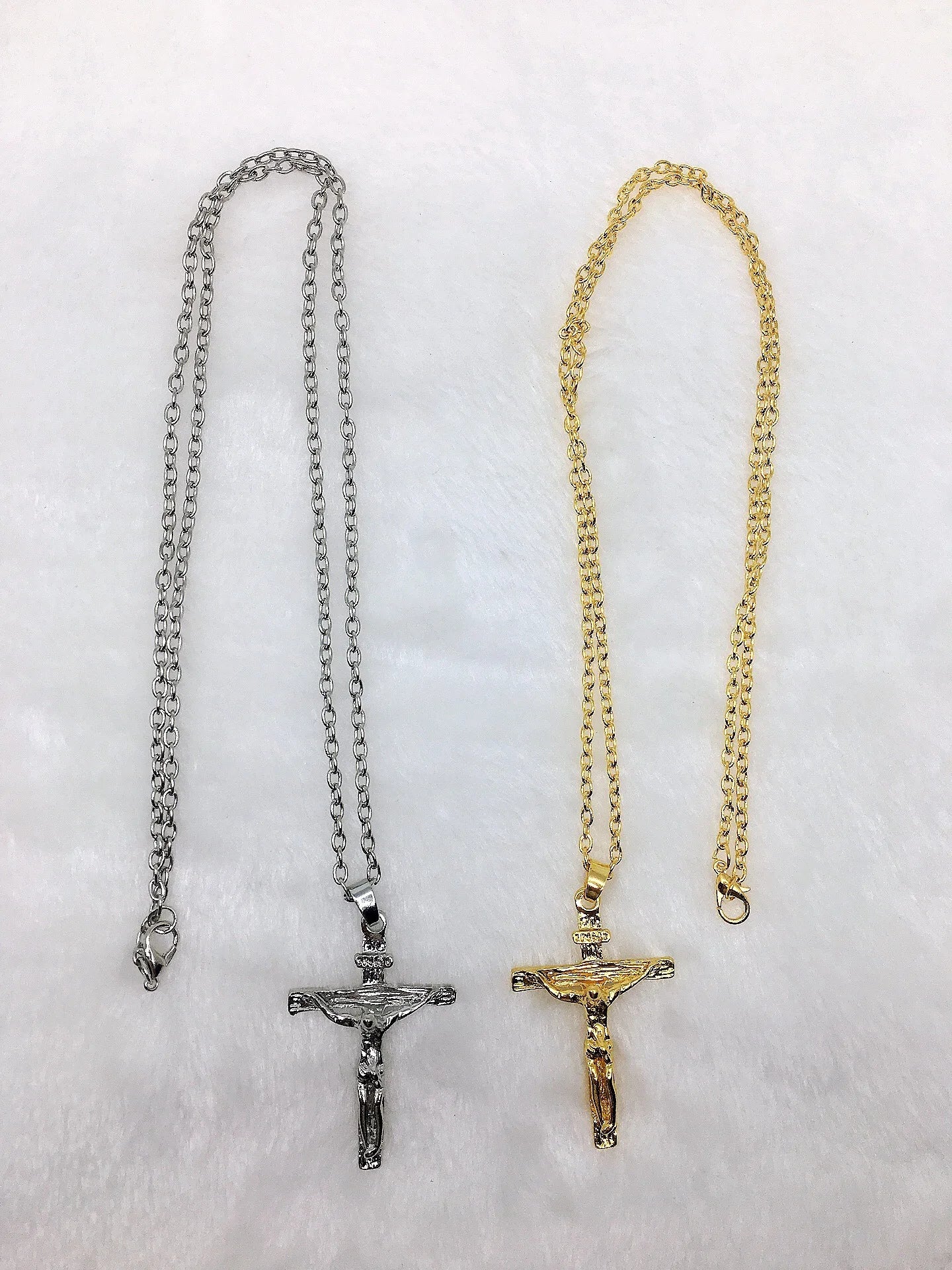 Mode Kruzifix Jesus Christus Herrenschmuck Gold Braun Silber Farbe Metall Kreuz Anhänger mit Halskette Halsketten für Damen