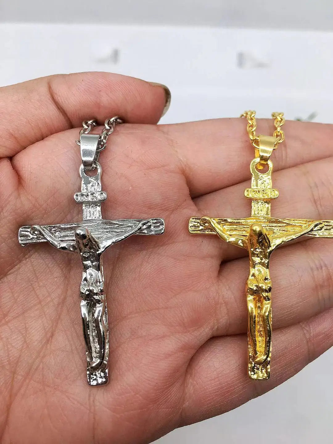 Mode Kruzifix Jesus Christus Herrenschmuck Gold Braun Silber Farbe Metall Kreuz Anhänger mit Halskette Halsketten für Damen