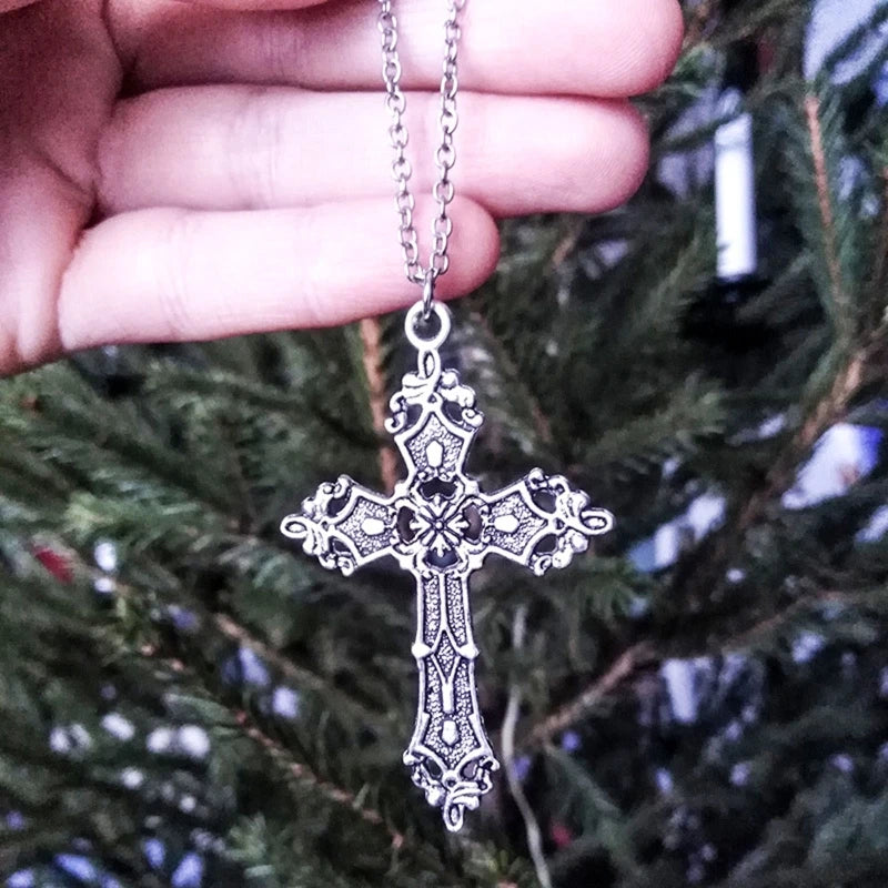 Retro Barock für Kreuz Blumenhalskette Mode Böhmen Christus für Kreuz Halskette Gotische Anhänger Halskette mit Metallkette