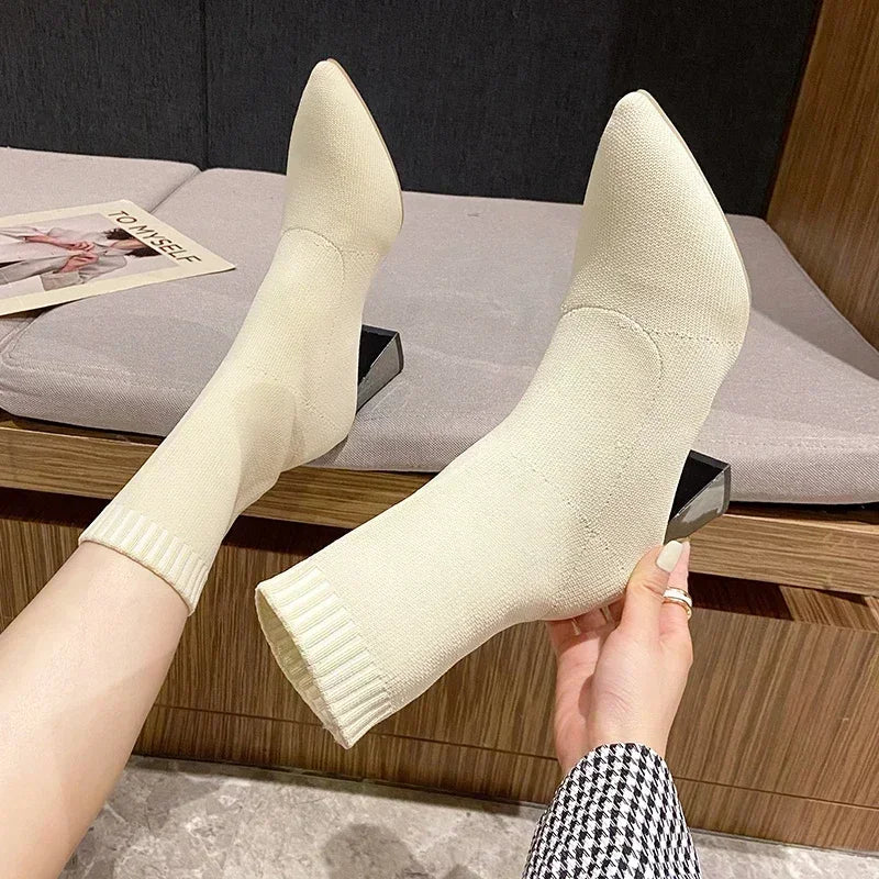 Neue Damen-Spitzstiefel 2025: Modische, schlanke Sockenstiefel und lässige, dicke High-Heel-Sockenstiefel