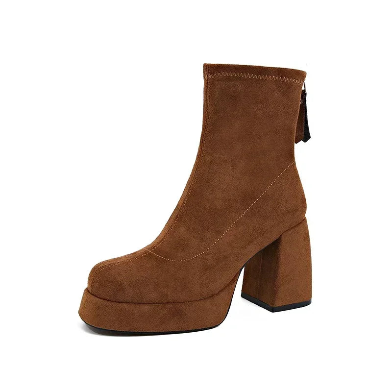 2024 Damenmode High-Heel Stiefel Winter Neuer Britischer Stil Weiche Sohle Rutschfest Laufsteg Vielseitig Warm Haltend Lederschuh