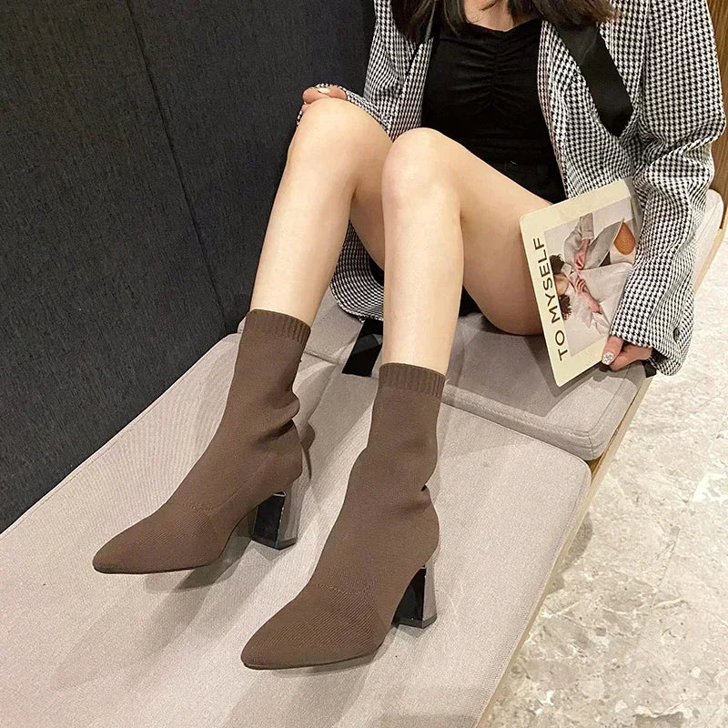 Neue Damen-Spitzstiefel 2025: Modische, schlanke Sockenstiefel und lässige, dicke High-Heel-Sockenstiefel