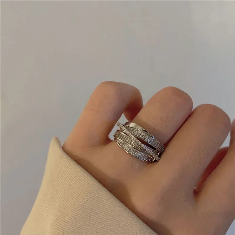 2024 Silberfarbener Strass-Ring Mehrlagige Wickelringe für Damen Hochzeit Vollzirkon-Fingerringe Mode Schmuck Geschenke