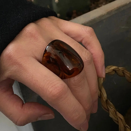 Neue Vintage Trendige Große Fingerringe für Frauen Übertrieben Bernstein Farbe Harz Temperament Geometrischer Fingerring Punk Schmuck