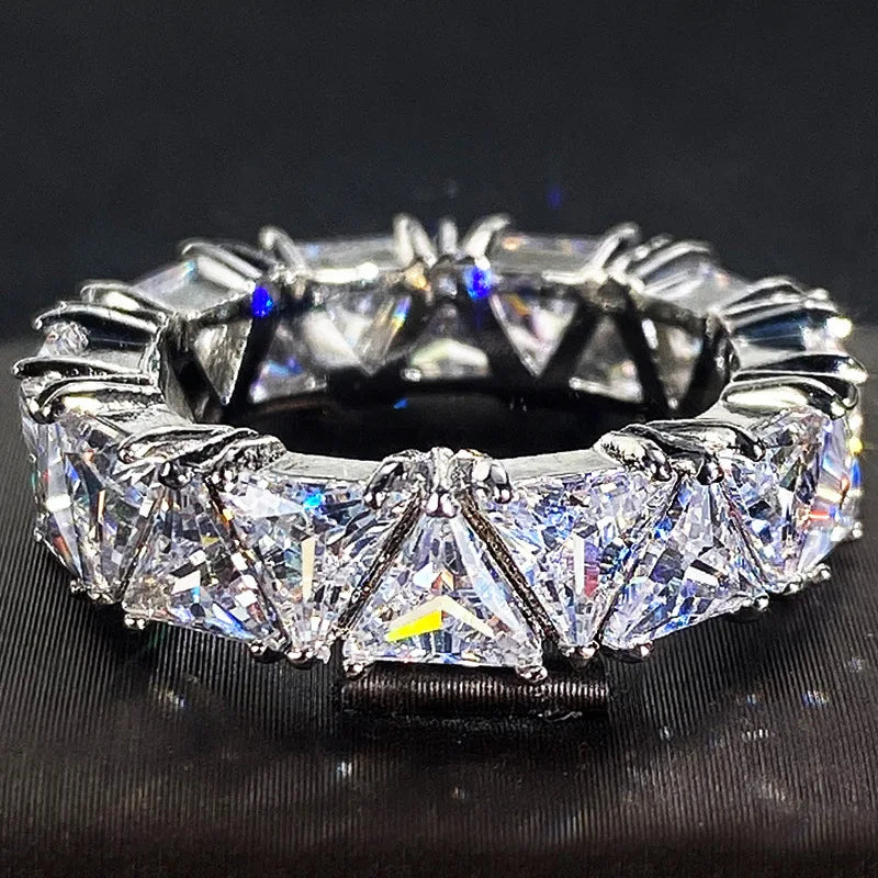 Luxuriöser 925er Sterling Silber Ring, Dreieckiger Zirkonring mit AAA Zirkonkristall, Verlobungsschmuck Geschenk für Frauen