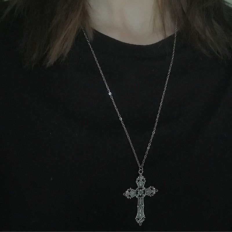 Retro Barock für Kreuz Blumenhalskette Mode Böhmen Christus für Kreuz Halskette Gotische Anhänger Halskette mit Metallkette