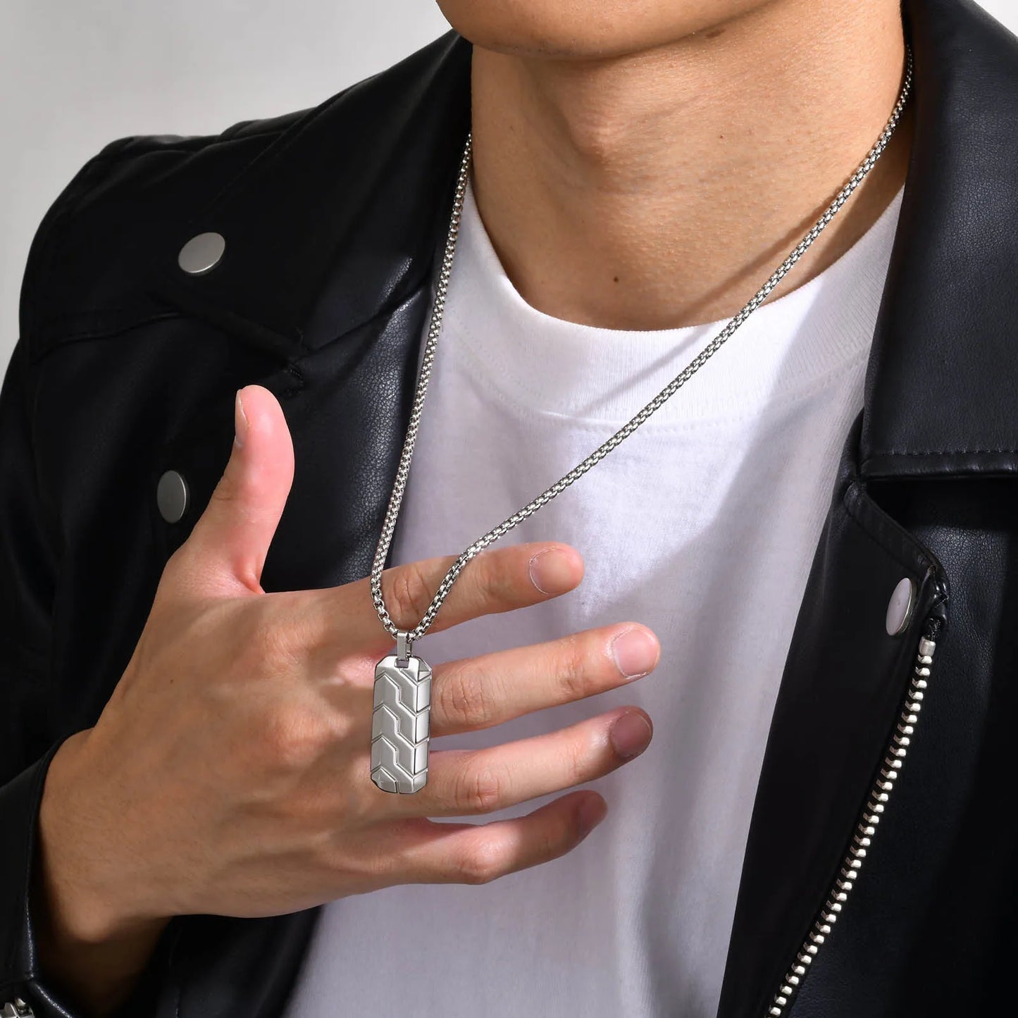Vnox Cool Tire Pattern Necklaces for Men Boys, Stainless Steel Geometric Bar Pendant Collar, Punk Stylish Gifts for Him