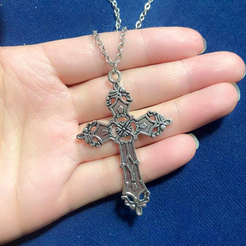 Retro Barock für Kreuz Blumenhalskette Mode Böhmen Christus für Kreuz Halskette Gotische Anhänger Halskette mit Metallkette