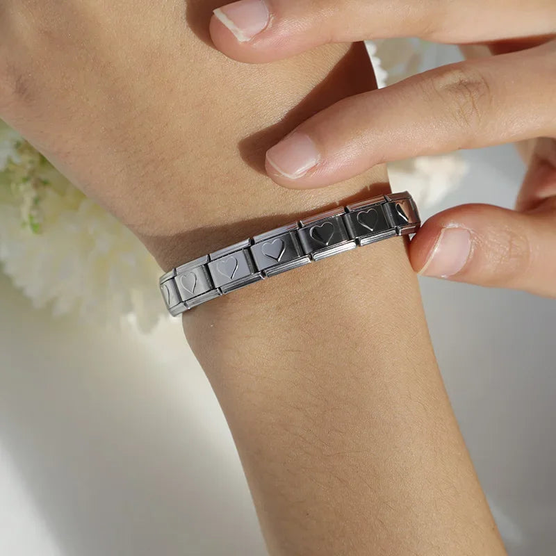Hapiship Neue Mode Frauen Romantisches Herz 9mm Breite Edelstahl Armband Armreif Mädchen Hochzeit Weihnachtsgeschenk Schmuck G205