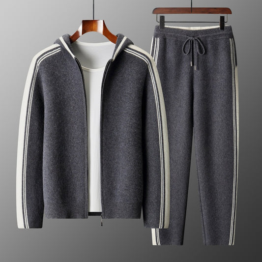 Herren Strickjacke mit Kapuze und passendem Anzug