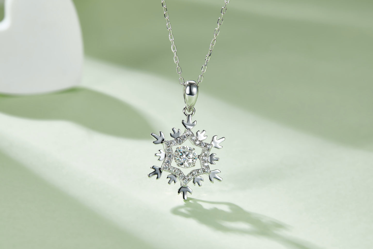 Set With Top-quality Moissanite, This Luxurious And Fashionable Light Luxury Trend Jewelry Necklace Pendant Is Made Of S925 Silver Electroplated With Platinum
