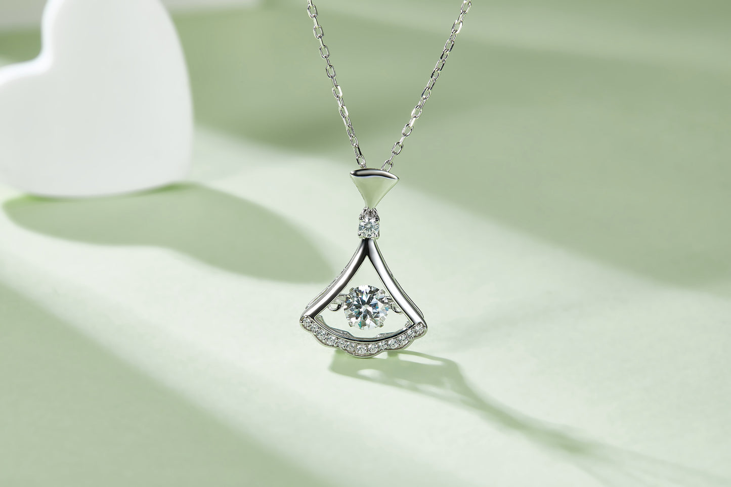 Set With Top-quality Moissanite, This Luxurious And Fashionable Light Luxury Trend Jewelry Necklace Pendant Is Made Of S925 Silver Electroplated With Platinum