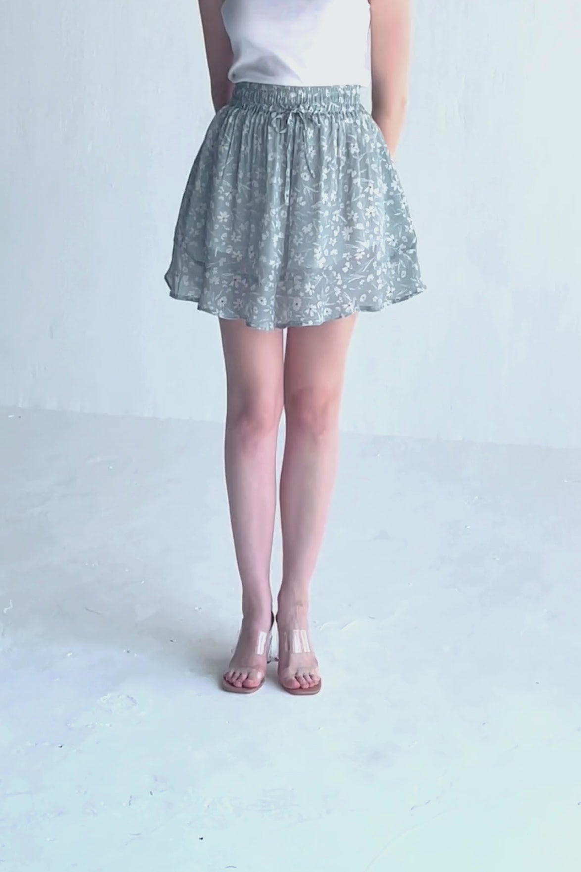 Drawstring Short Skirt in Light Blue Florals