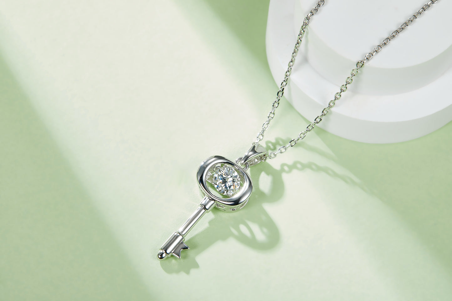 Set With Top-quality Moissanite, This Luxurious And Fashionable Light Luxury Trend Jewelry Necklace Pendant Is Made Of S925 Silver Electroplated With Platinum