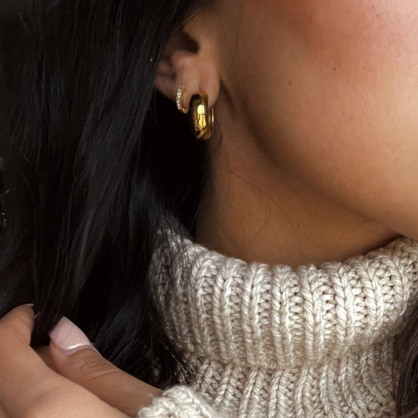 Tara Huggies Gold - White Zirconia